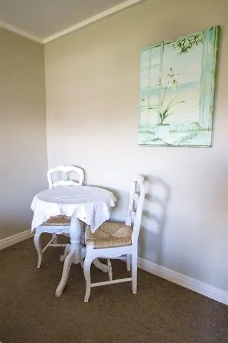 Tudor Manor Bed & Breakfast Paraparaumu 3*,  Neuseeland