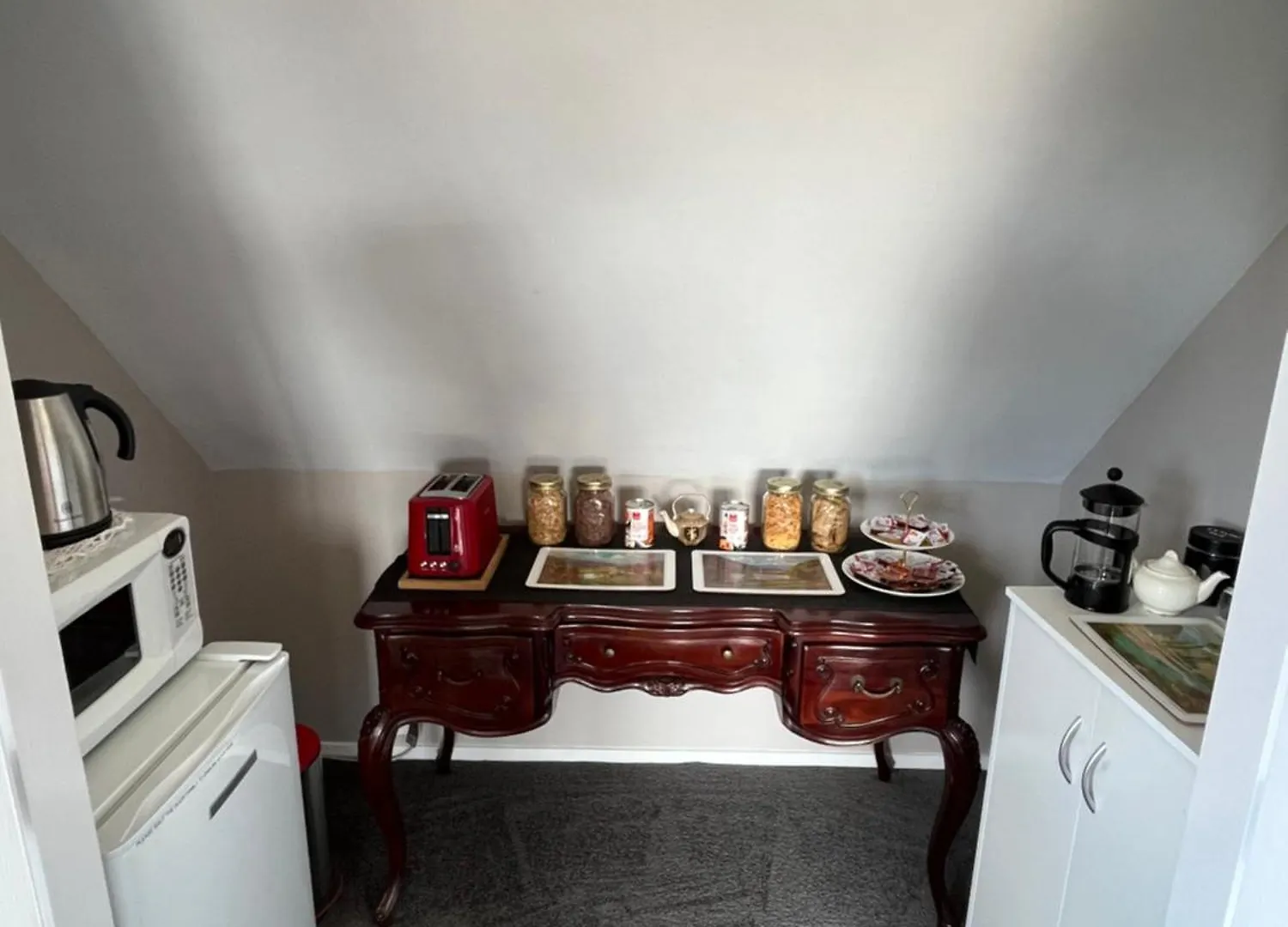 Tudor Manor Bed & Breakfast Paraparaumu